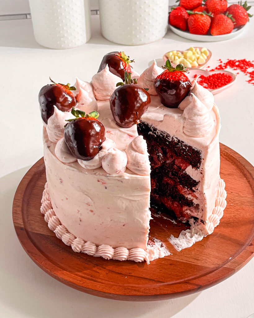 How to add strawberry filling to a chocolate cake