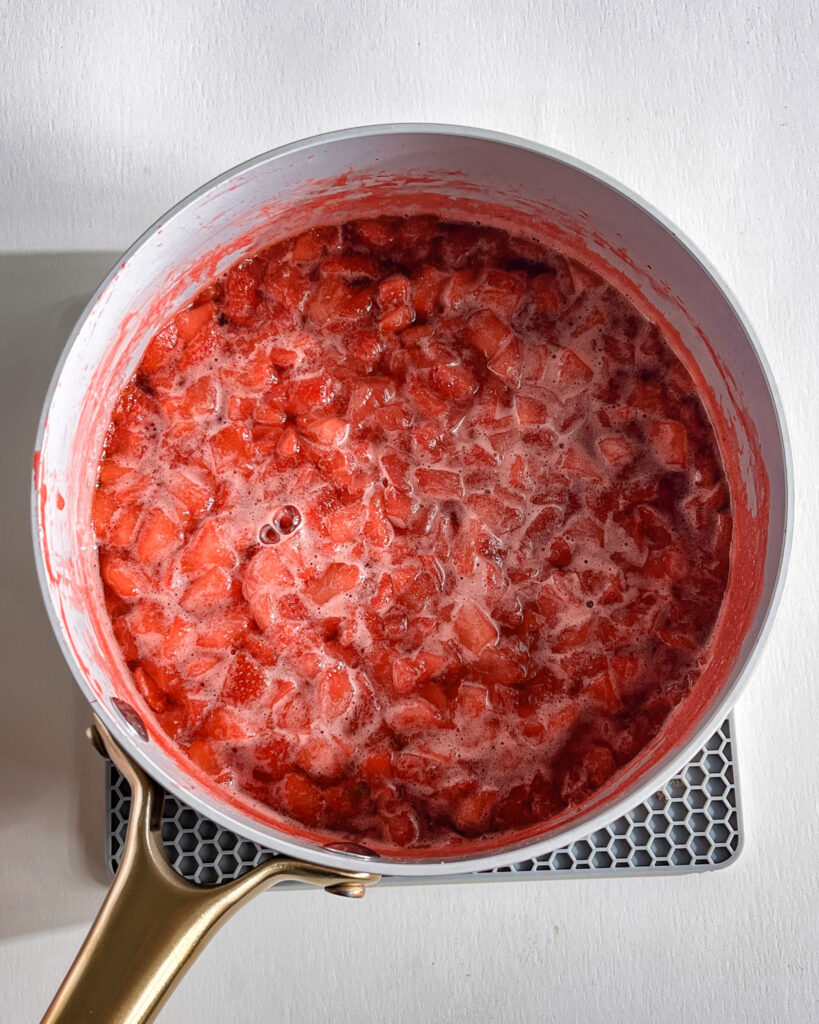 How to thicken strawberry filling for a layered cake