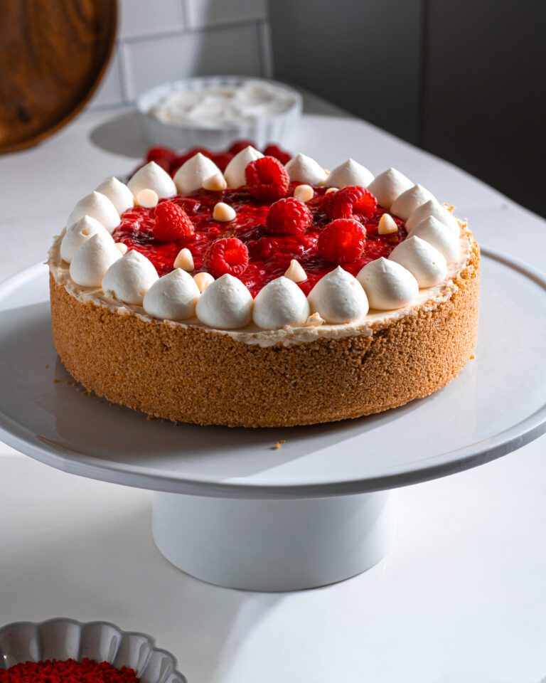 Gelatin-free no bake cheesecake with raspberry and chocolate chips