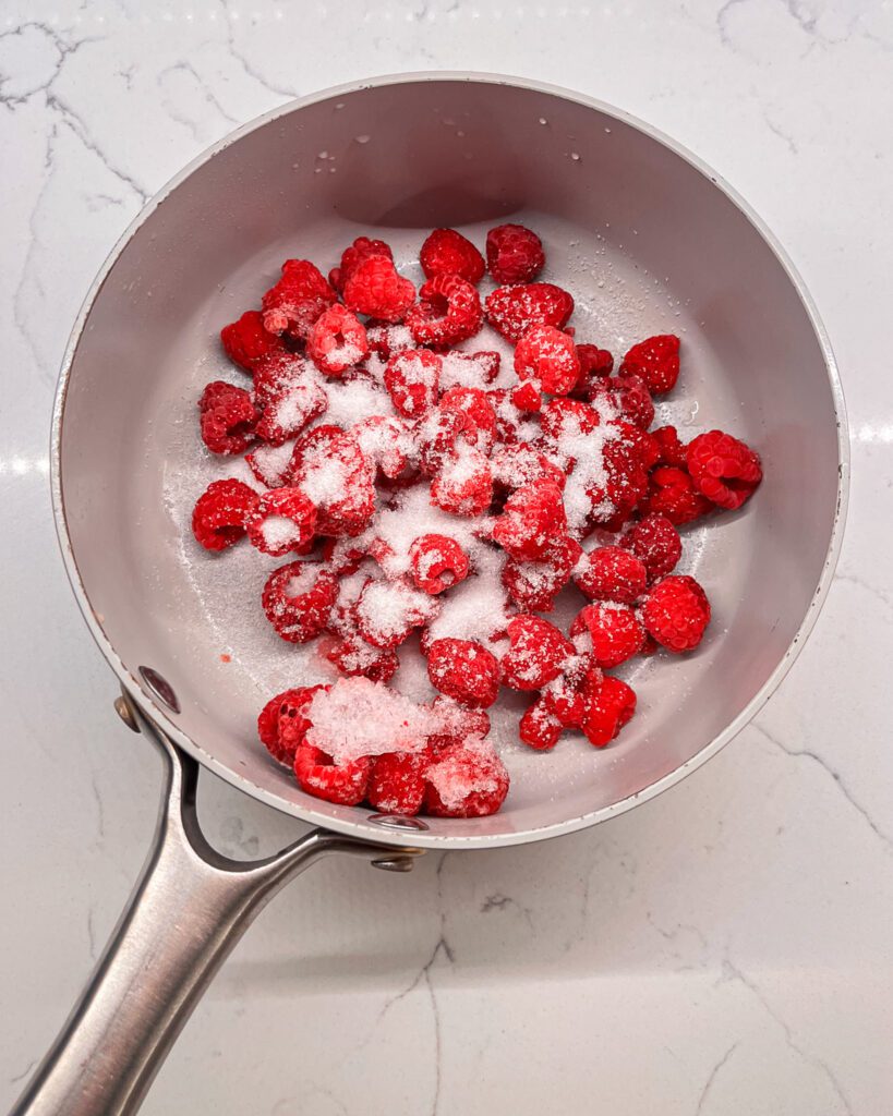 homemade raspberry compote step1
