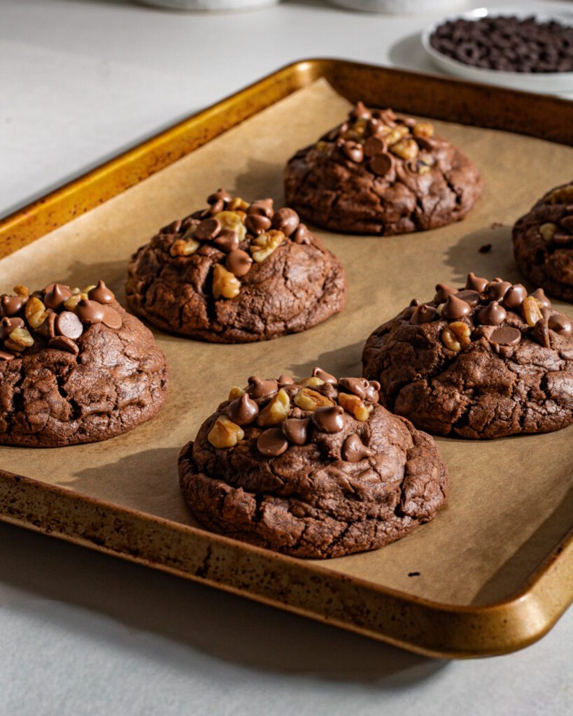 egg-free chocolate chip walnut cookies with cornstarch