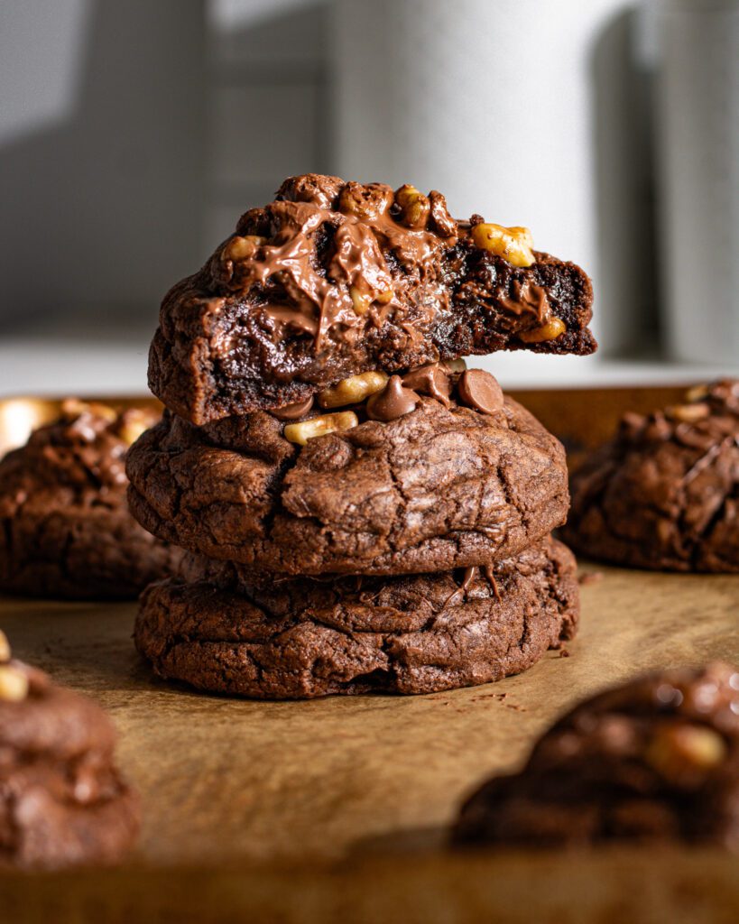 giant 6 ounce eggless chocolate chip cookies