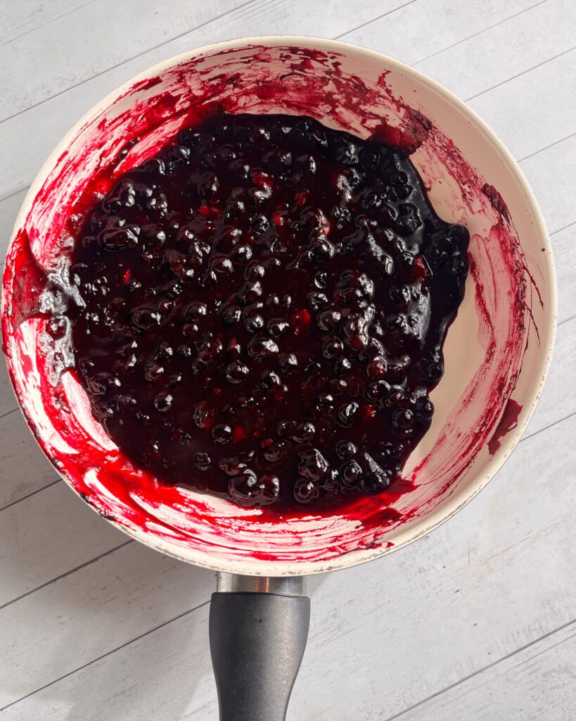 homemade blueberry compote step3