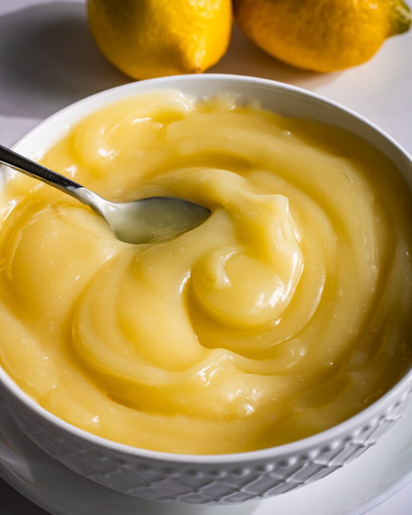 Creamy homemade lemon curd without eggs