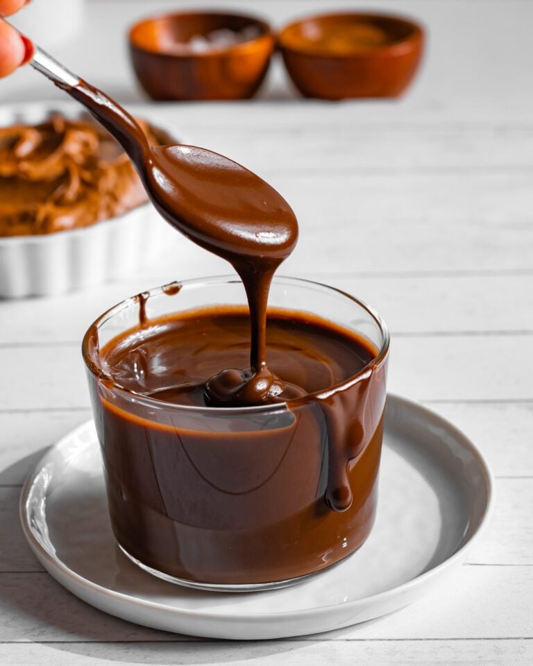 homemade-vegan-chocolate-fudge-sauce.jpg